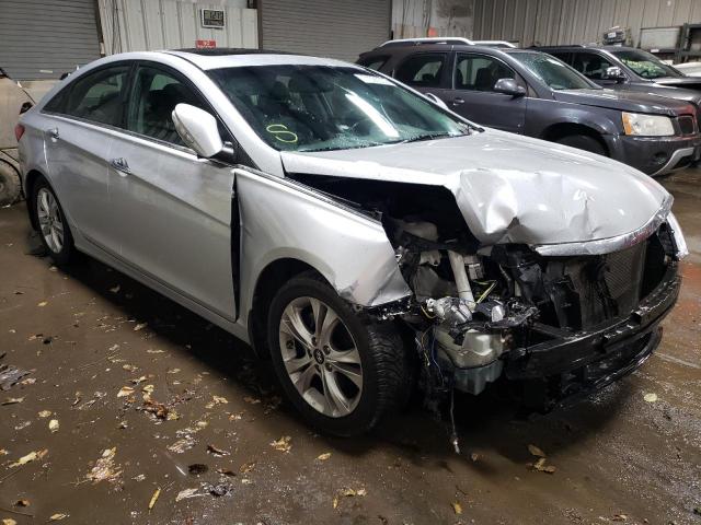 5NPEC4ACXDH781728 - 2013 HYUNDAI SONATA SE SILVER photo 4