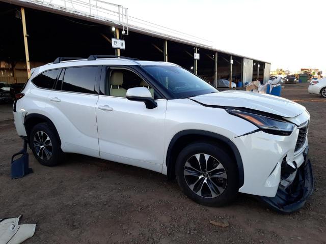 5TDHZRBH1MS056824 - 2021 TOYOTA HIGHLANDER XLE Սպիտակ լուսանկար 4