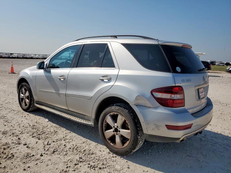 4JGBB8GB0BA685487 - 2011 MERCEDES-BENZ ML 350 4MATIC SILVER photo 2