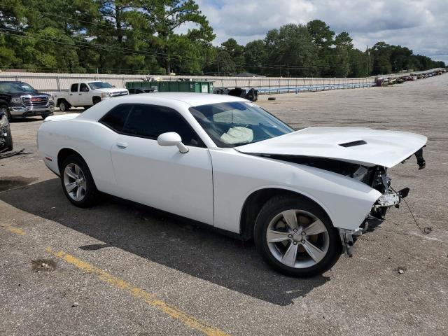 2C3CDZAG7MH631030 - 2021 DODGE CHALLENGER SXT WHITE photo 4