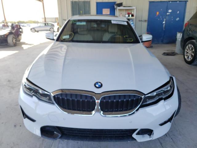 WBA5R1C54KFH18255 - 2019 BMW 330I WHITE photo 5