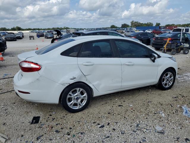 3FADP4BJ0GM105712 - 2016 FORD FIESTA SE WHITE photo 3