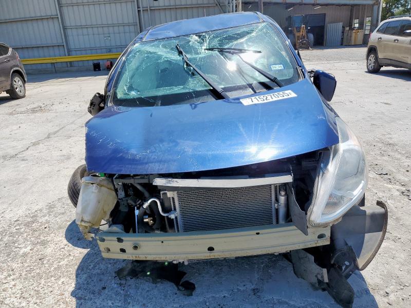 3N1CN7AP4KL866246 - 2019 NISSAN VERSA S 蓝色 照片 5