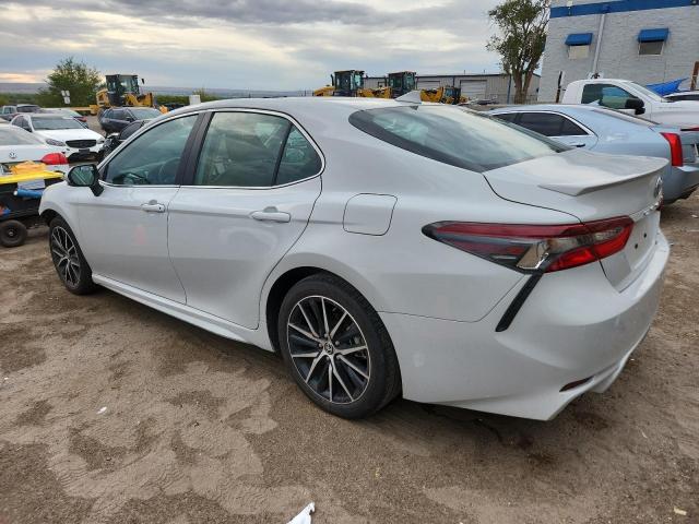 4T1G31AK2RU061802 - 2024 TOYOTA CAMRY SE NIGHT SHADE WHITE photo 2