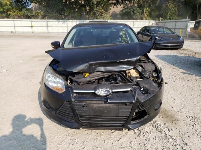 1FADP3K2XEL358800 - 2014 FORD FOCUS SE BLACK photo 5