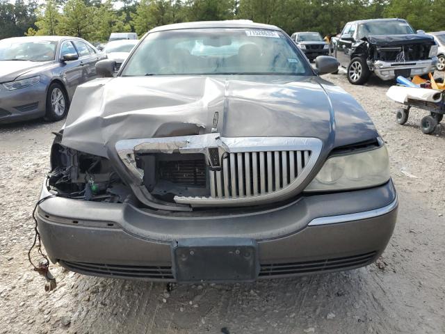 1LNHM83W74Y620918 - 2004 LINCOLN TOWN CAR ULTIMATE GRAY photo 5