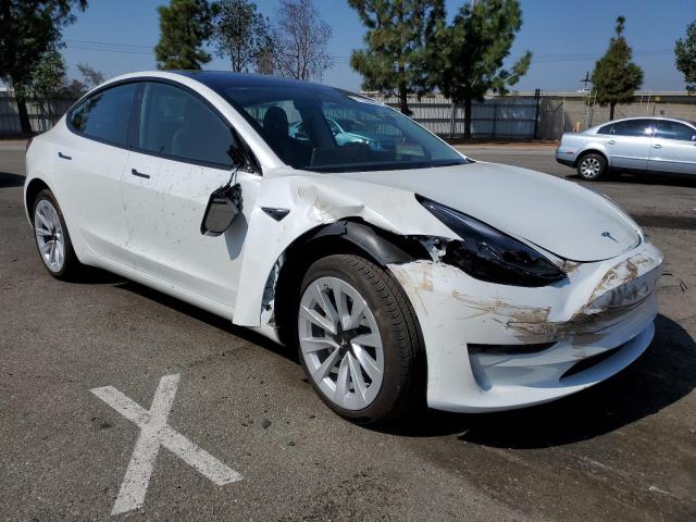 5YJ3E1EA6PF472205 - 2023 TESLA MODEL 3 WHITE photo 4