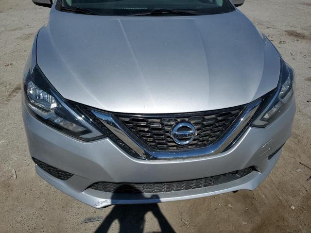 3N1AB7AP4JY299635 - 2018 NISSAN SENTRA S SILVER photo 11