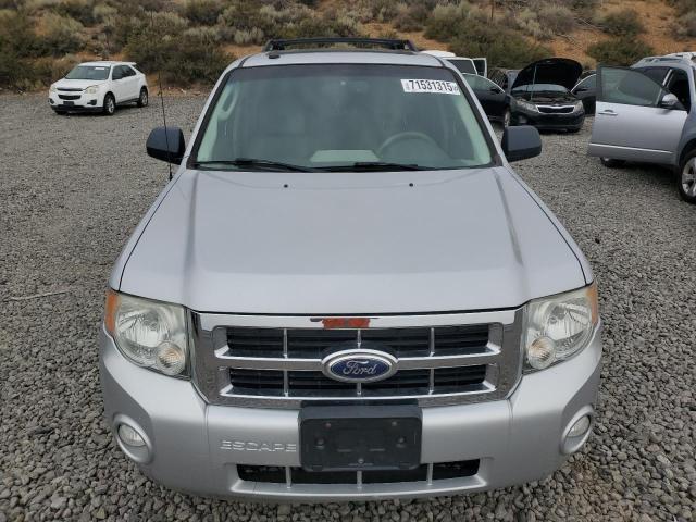 1FMCU9DG7CKB81647 - 2012 FORD ESCAPE XLT Серый фото 5