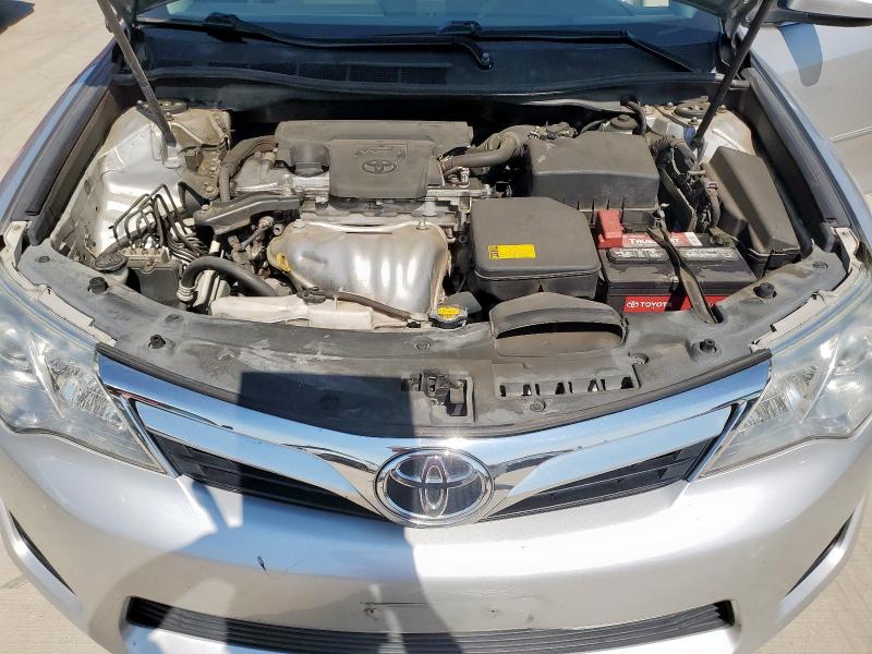 4T4BF1FK2CR274305 - 2012 TOYOTA CAMRY BASE SILVER photo 11