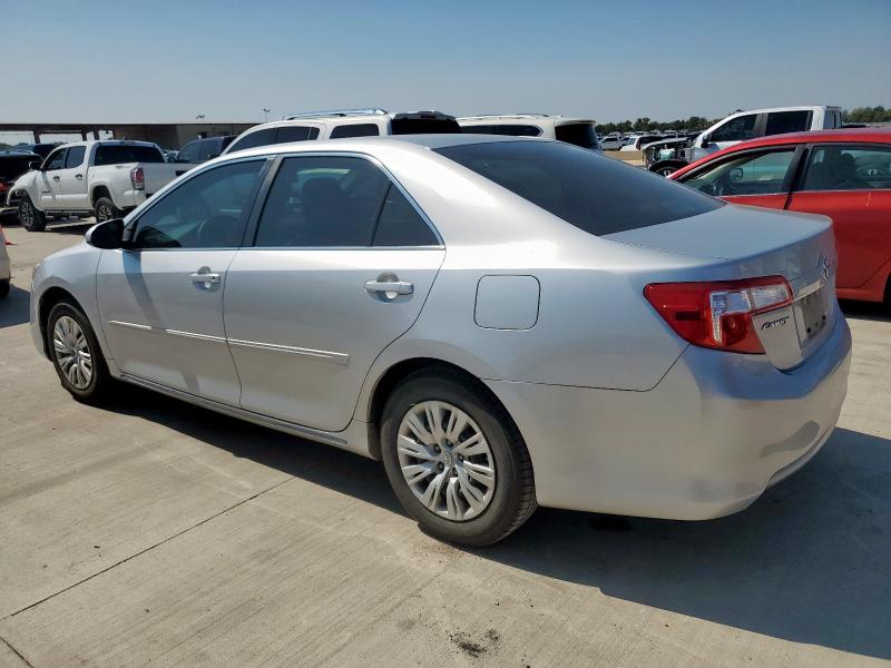 4T4BF1FK2CR274305 - 2012 TOYOTA CAMRY BASE SILVER photo 2