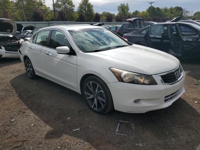 1HGCP3F8XAA013553 - 2010 HONDA ACCORD EXL WHITE photo 4