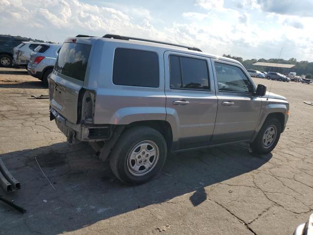 1C4NJPBA5FD102753 - 2015 JEEP PATRIOT SPORT GRAY photo 3