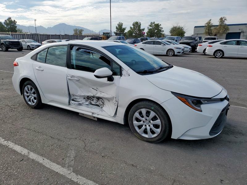 5YFB4MDE5PP021355 - 2023 TOYOTA COROLLA LE WHITE photo 4