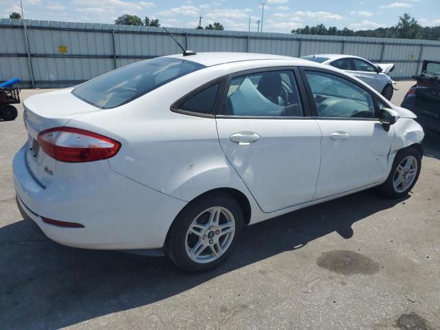 3FADP4BJ3KM104482 - 2019 FORD FIESTA SE 白色 照片 3