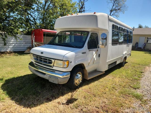 1FDXE45S91HB63617 - 2001 FORD ECONOLINE E450 SUPER DUTY CUTAWAY VAN WHITE photo 2