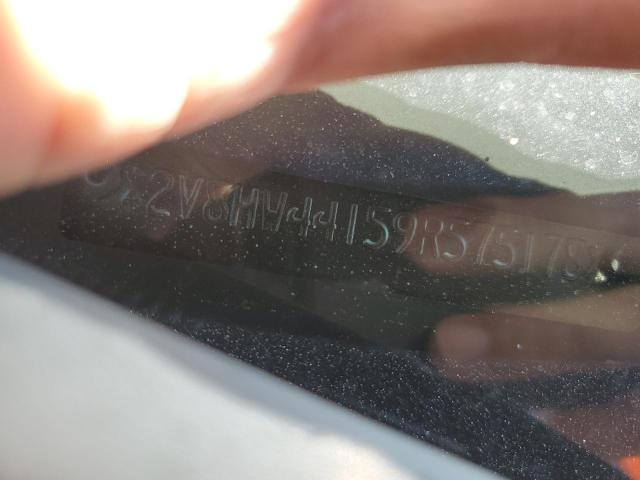 2V8HW44159R575178 - 2009 VOLKSWAGEN ROUTAN S SILVER photo 13