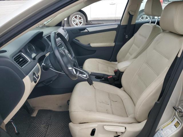 3VWDX7AJ6DM220028 - 2013 VOLKSWAGEN JETTA SE 棕色 照片 7