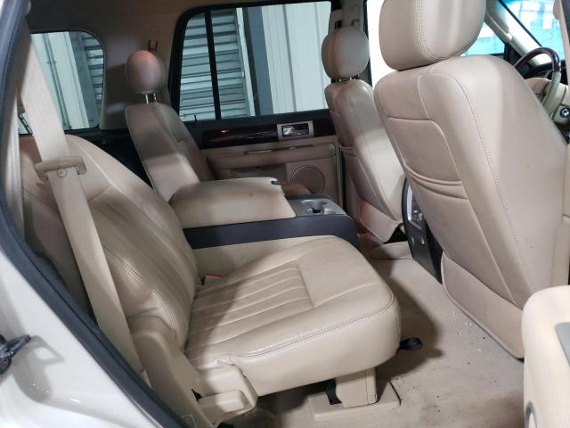 5LMFU285X5LJ10871 - 2005 LINCOLN NAVIGATOR 白色 照片 11