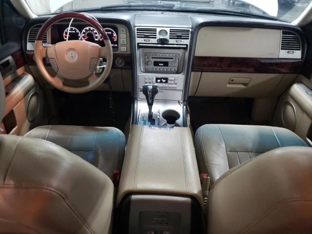 5LMFU285X5LJ10871 - 2005 LINCOLN NAVIGATOR 白色 照片 8