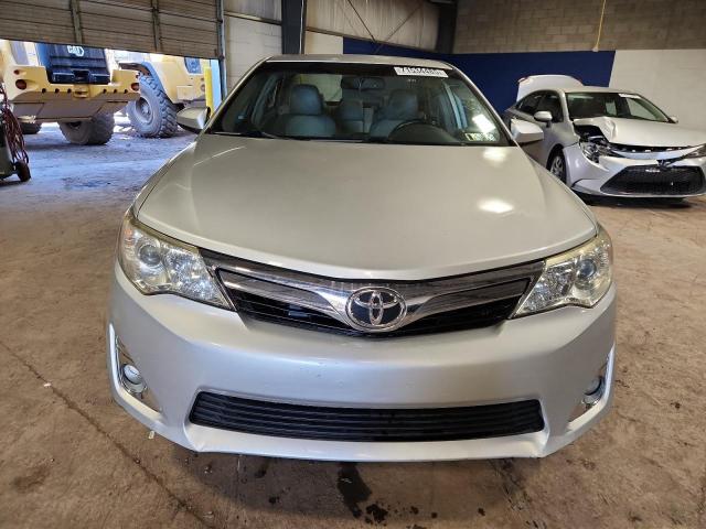 4T1BK1FK2CU514524 - 2012 TOYOTA CAMRY SE ვერცხლისფერი ფოტო 5