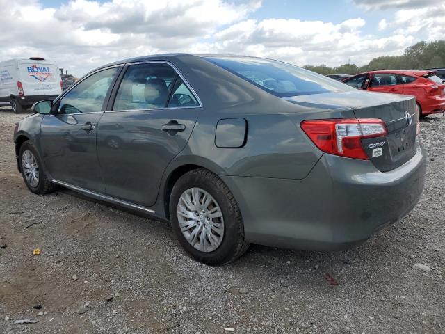 4T4BF1FK7CR165712 - 2012 TOYOTA CAMRY BASE GRAY photo 2