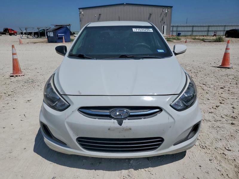 KMHCT5AE4HU359668 - 2017 HYUNDAI ACCENT SE 白色 照片 5