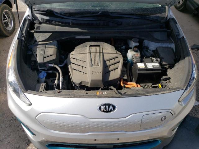 KNDCC3LG8K5024163 - 2019 KIA NIRO EX SILVER photo 12