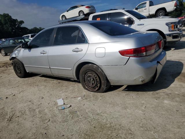 1HGCM563X3A096963 - 2003 HONDA ACCORD LX SILVER photo 2