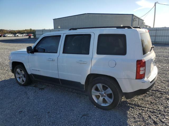 1C4NJPFA8CD592255 - 2012 JEEP PATRIOT LATITUDE WHITE photo 2