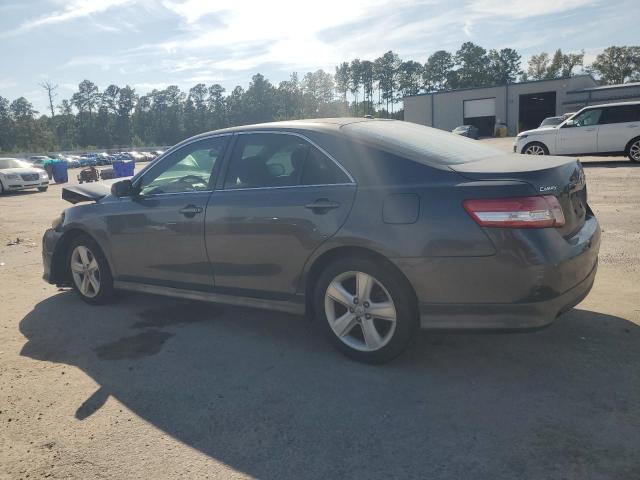 4T1BF3EK7AU044473 - 2010 TOYOTA CAMRY BASE GRAY photo 2