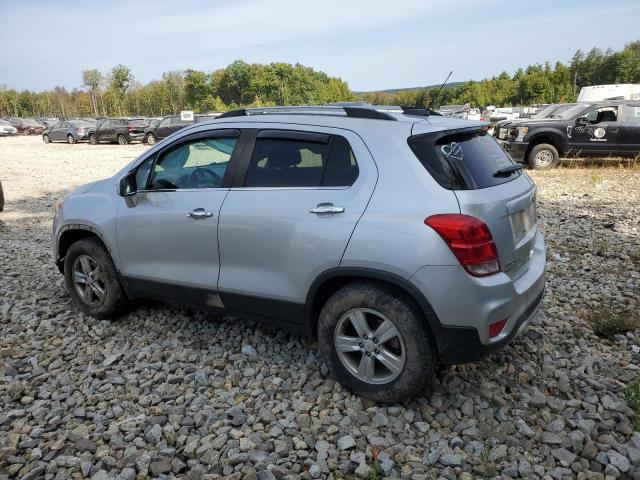 KL7CJPSB1JB704194 - 2018 CHEVROLET TRAX 1LT SILVER photo 2