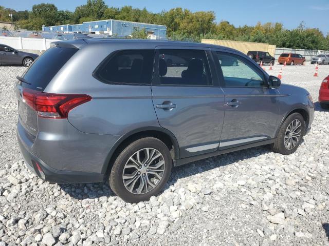 JA4AZ2A33HZ062511 - 2017 MITSUBISHI OUTLANDER ES SILVER photo 3