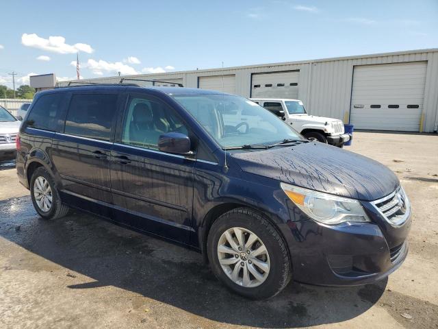 2C4RVABG4DR725055 - 2013 VOLKSWAGEN ROUTAN SE BLUE photo 4