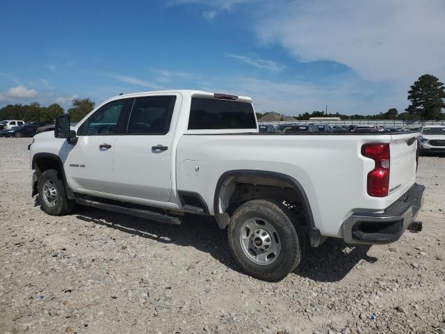 1GC1YLE77PF168259 - 2023 CHEVROLET SILVERADO K2500 HEAVY DUTY WHITE photo 2