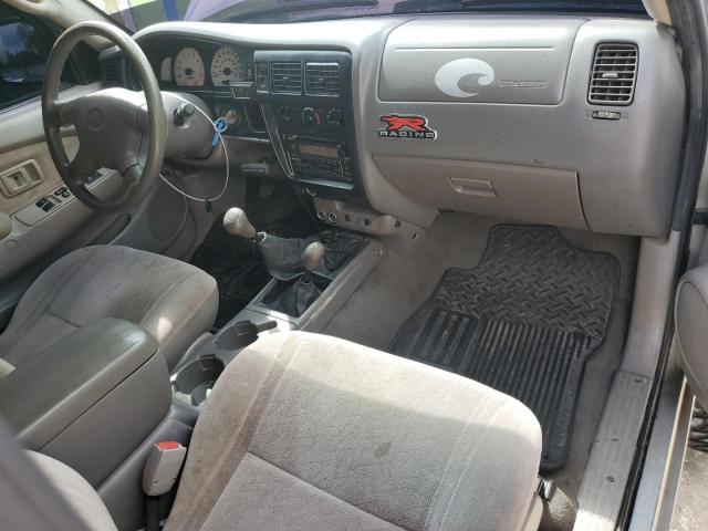 5TEWN72N32Z007668 - 2002 TOYOTA TACOMA XTRACAB SILVER photo 8