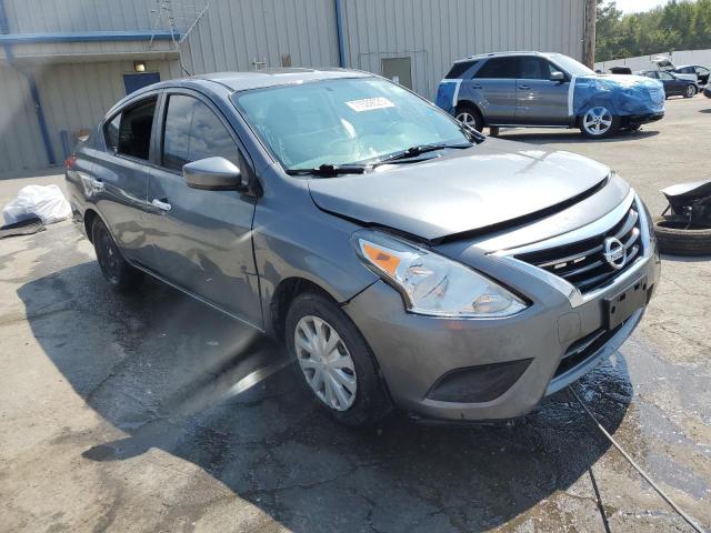 3N1CN7AP5JL845369 - 2018 NISSAN VERSA S 灰色 照片 4