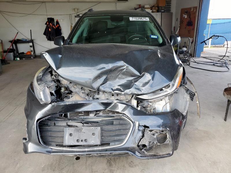 3GNCJLSBXJL350922 - 2018 CHEVROLET TRAX 1LT GRAY photo 5