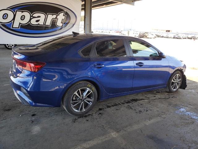 3KPF24AD2PE565526 - 2023 KIA FORTE LX 蓝色 照片 3