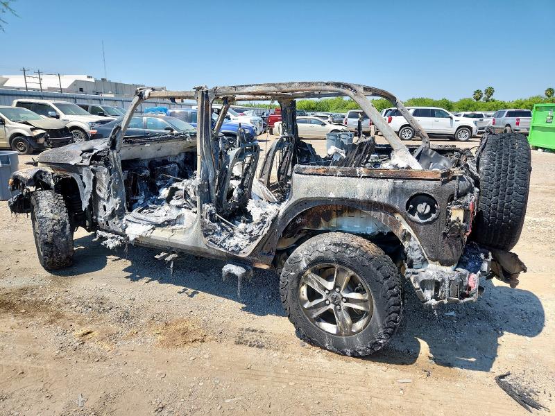 1C4HJXEG0JW249072 - 2018 JEEP WRANGLER UNLIMITED SAHARA Yanmış foto 2