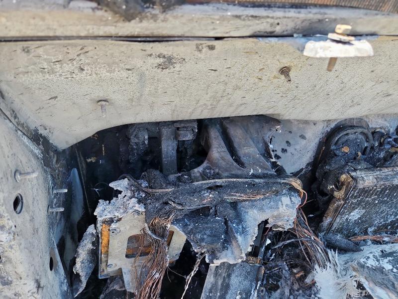 1C4HJXEG0JW249072 - 2018 JEEP WRANGLER UNLIMITED SAHARA Yanmış foto 9