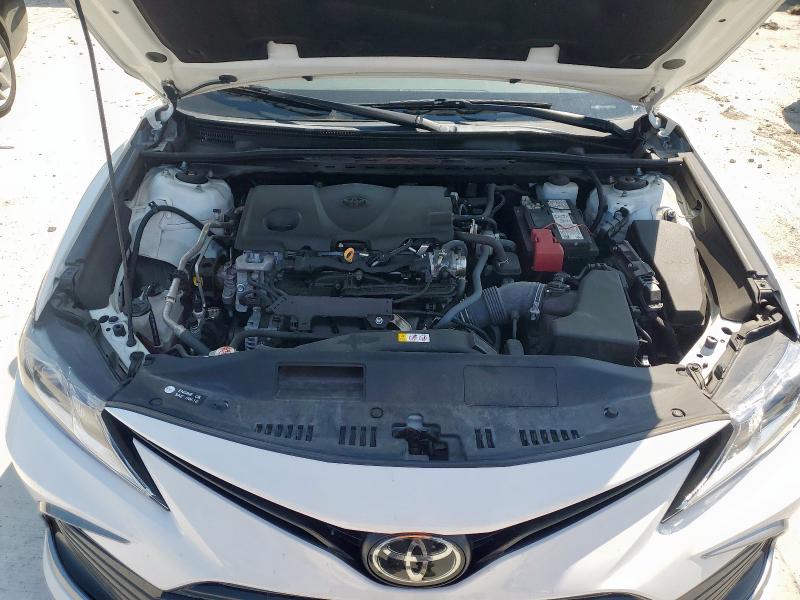 4T1C11AK7NU075855 - 2022 TOYOTA CAMRY LE WHITE photo 11