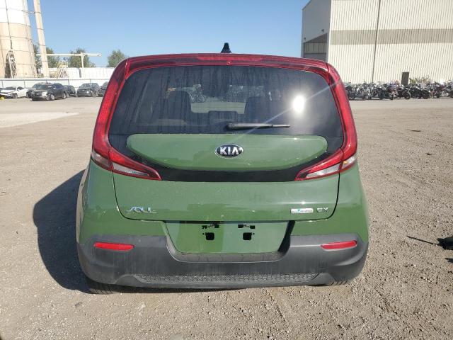 KNDJ33AU5M7130979 - 2021 KIA SOUL EX GREEN photo 6