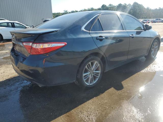 4T1BF1FK0GU613921 - 2016 TOYOTA CAMRY LE BLUE photo 3