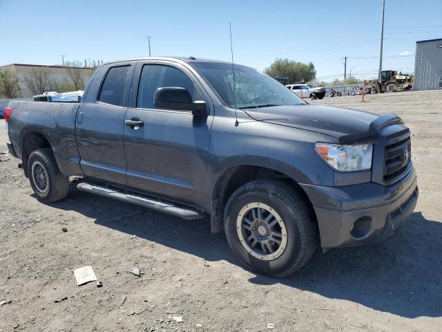 5TFUY5F14BX193142 - 2011 TOYOTA TUNDRA DOUBLE CAB SR5 GRAY photo 4
