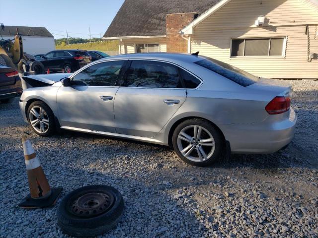 1VWBV7A36FC051132 - 2015 VOLKSWAGEN PASSAT SE 银色 照片 2