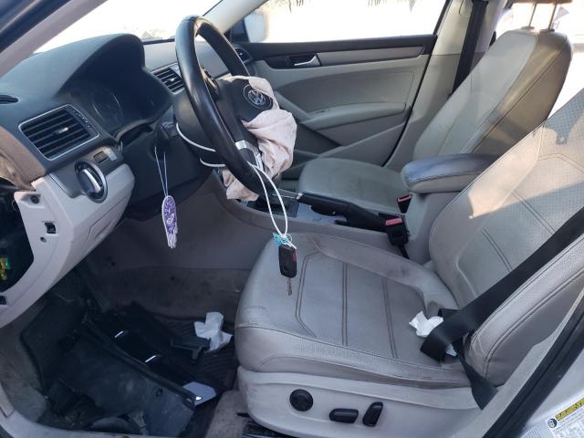 1VWBV7A36FC051132 - 2015 VOLKSWAGEN PASSAT SE 银色 照片 7