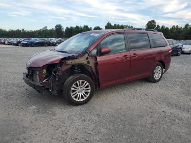 2013 TOYOTA SIENNA XLE, 