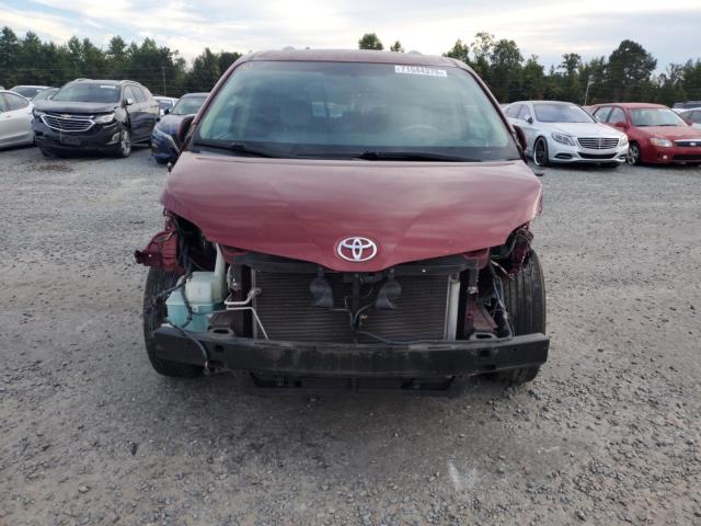 5TDYK3DC2DS309829 - 2013 TOYOTA SIENNA XLE 勃艮第红 照片 5