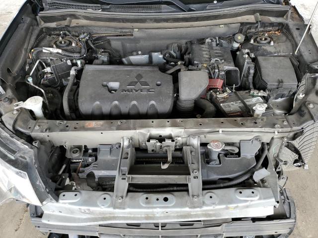 JA4AD3A30HZ042947 - 2017 MITSUBISHI OUTLANDER SE BLACK photo 12